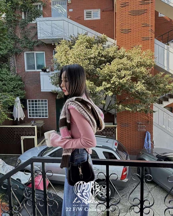下擺圓弧立領上衣